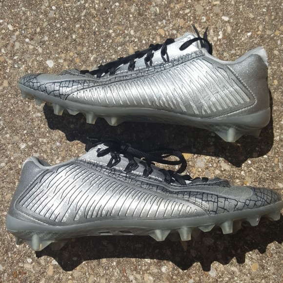 nikeid football cleats